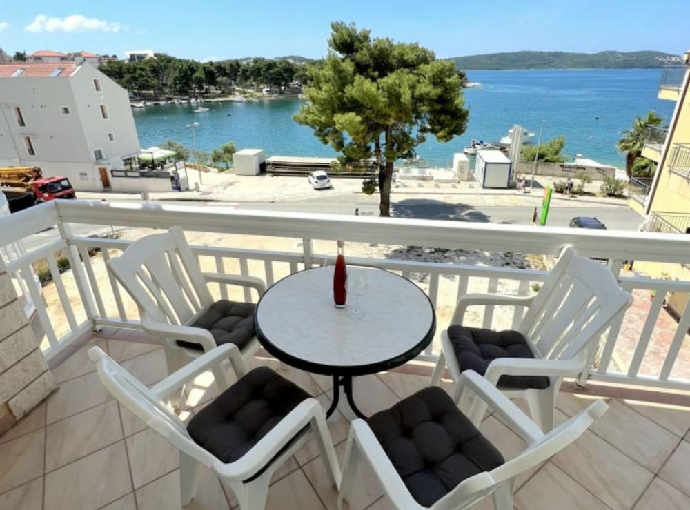 Villa Tomi