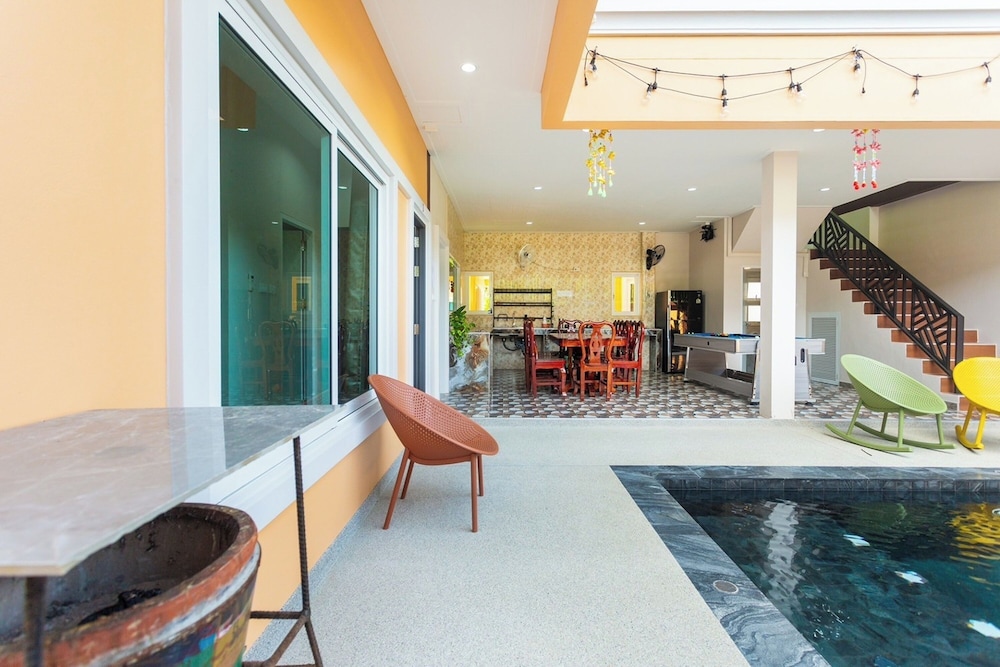 99 Pool Villa