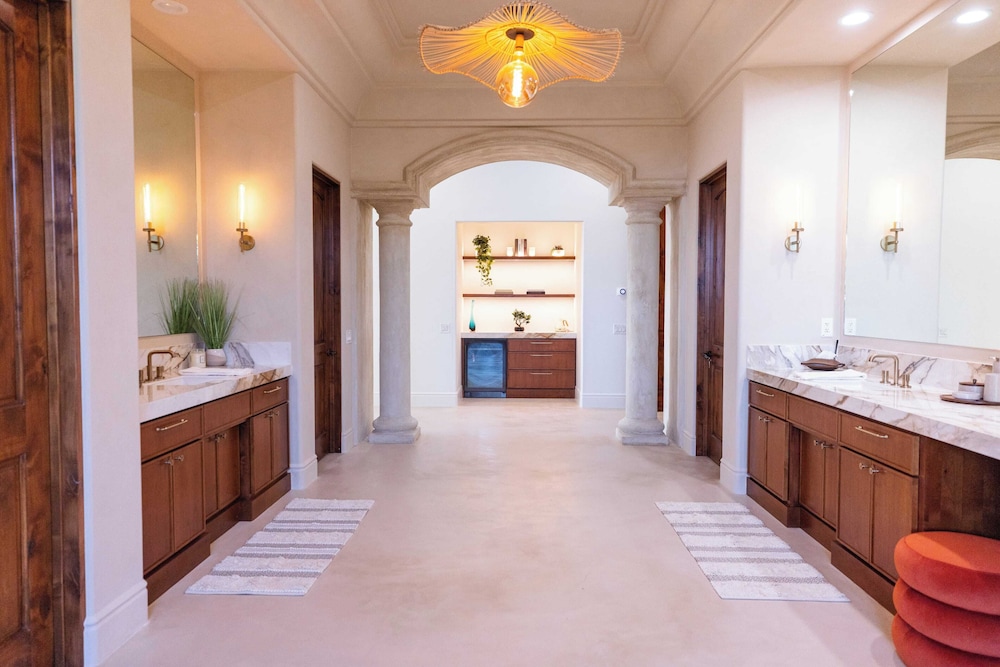 Infinity Pool, Theater, Pickleball + 360 Views Near Lake Poway Sunset Point Estate by Avantstay