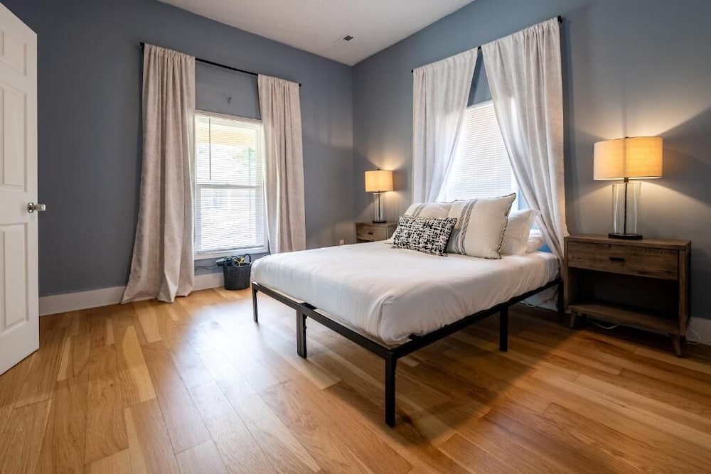 Affordable Quaint Retreat in Indianapolis