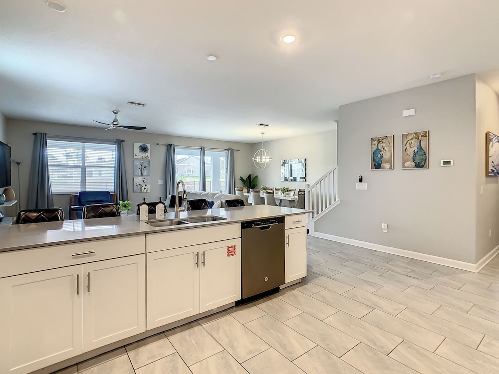 Family Villa Themed Rooms Near Disney
