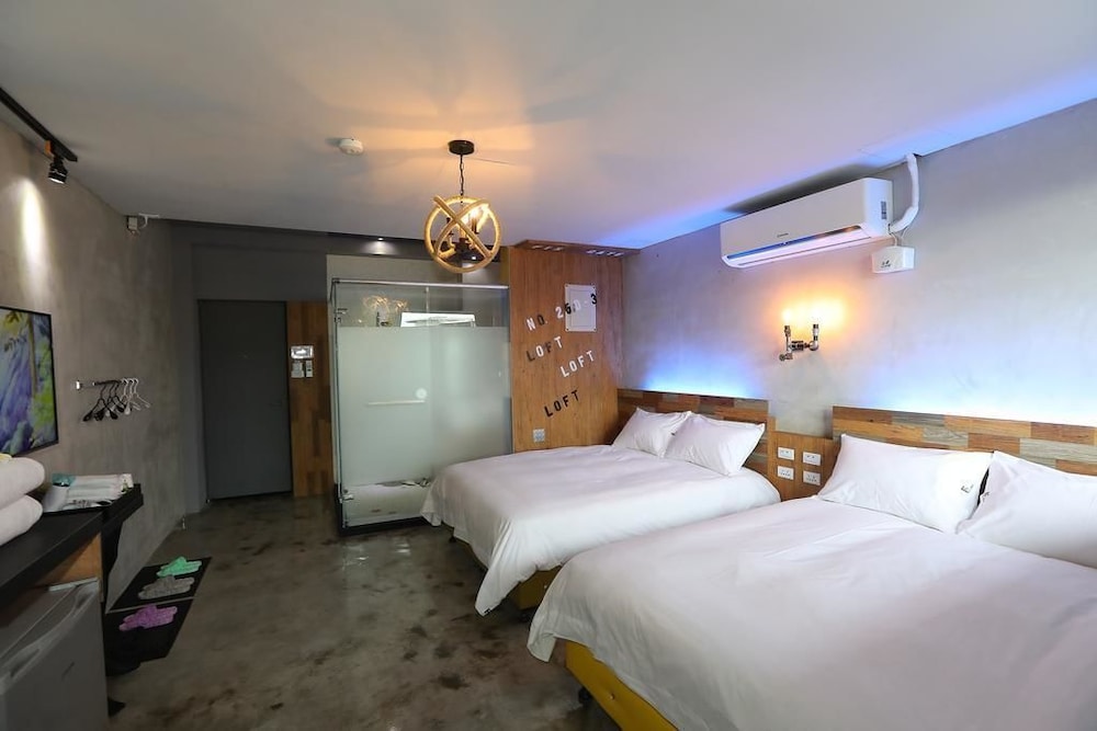 Fas Glass House B&B