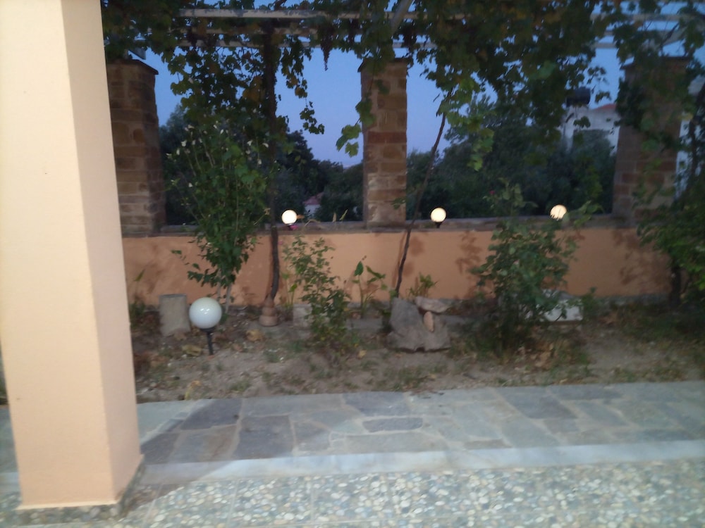 Photo 16