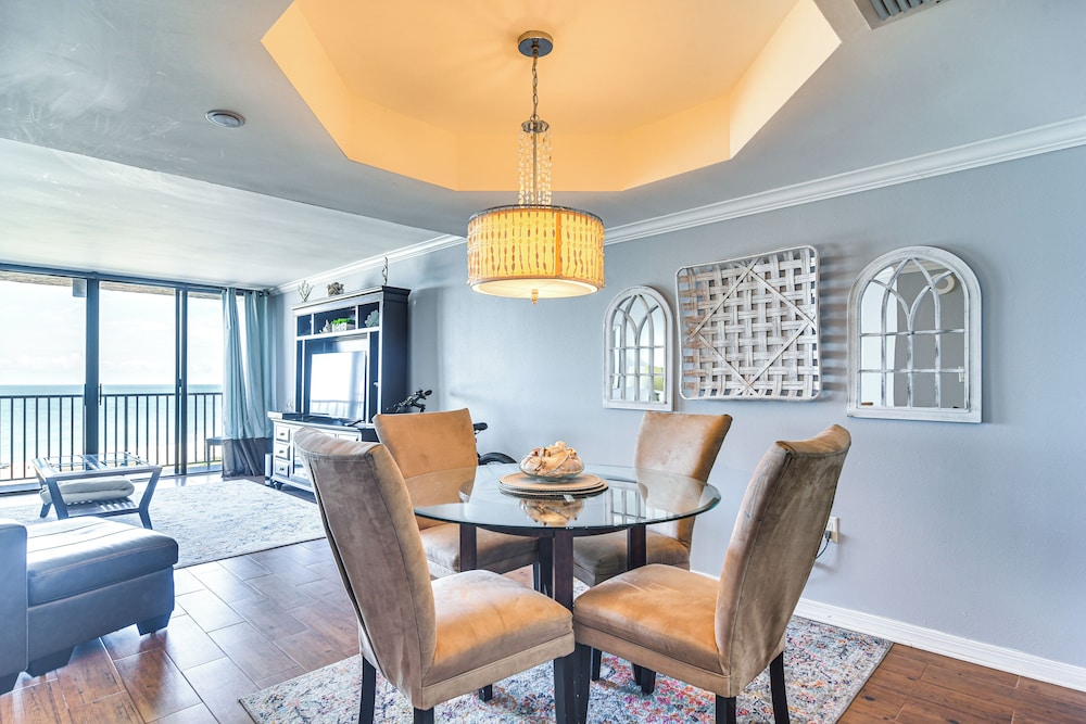 Walk to Beach & Eats: Condo w/ Pool in Clearwater!