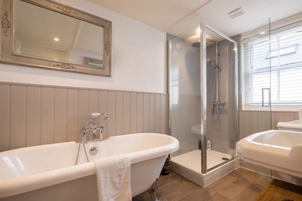 Host Stay George Street Townhouse