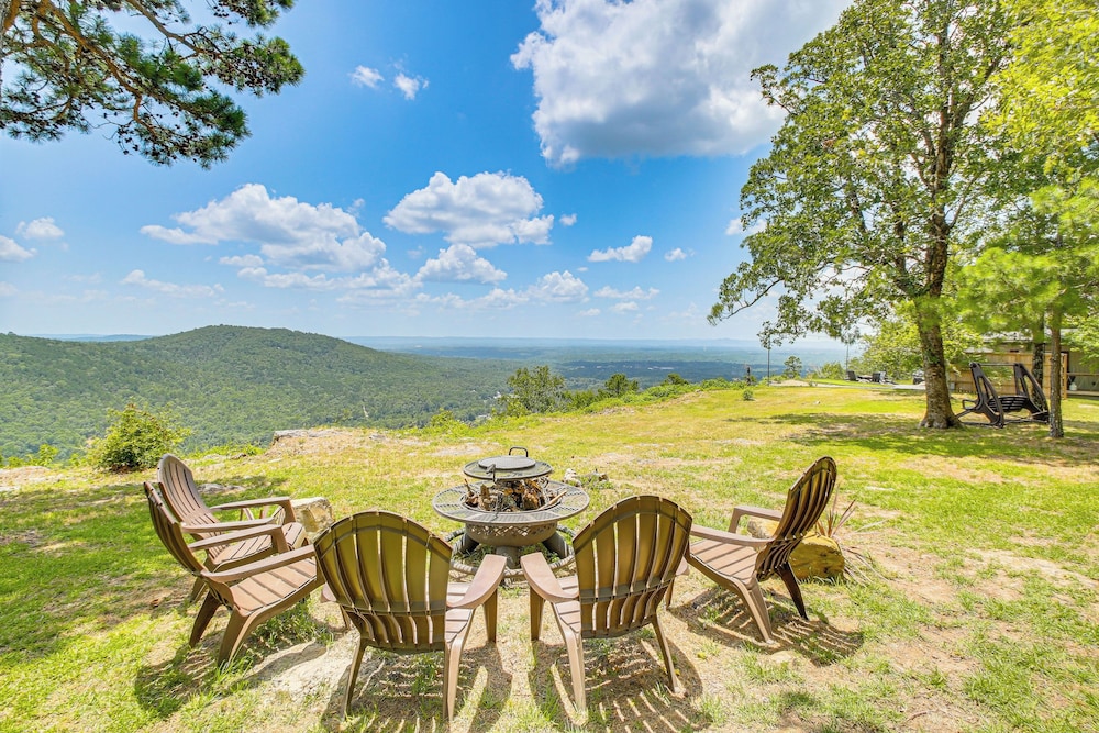 Outdoor Entertainment Area: Scenic Hot Springs Gem