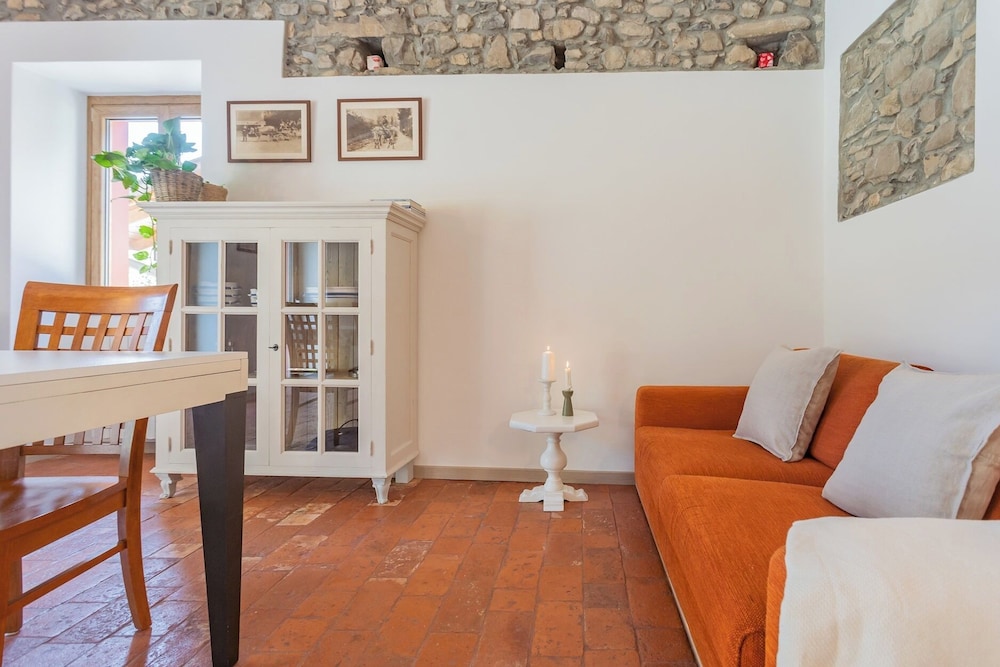 Villetta Abbazia Acqua Dolce - With Stunning Terrace by Rent all Como
