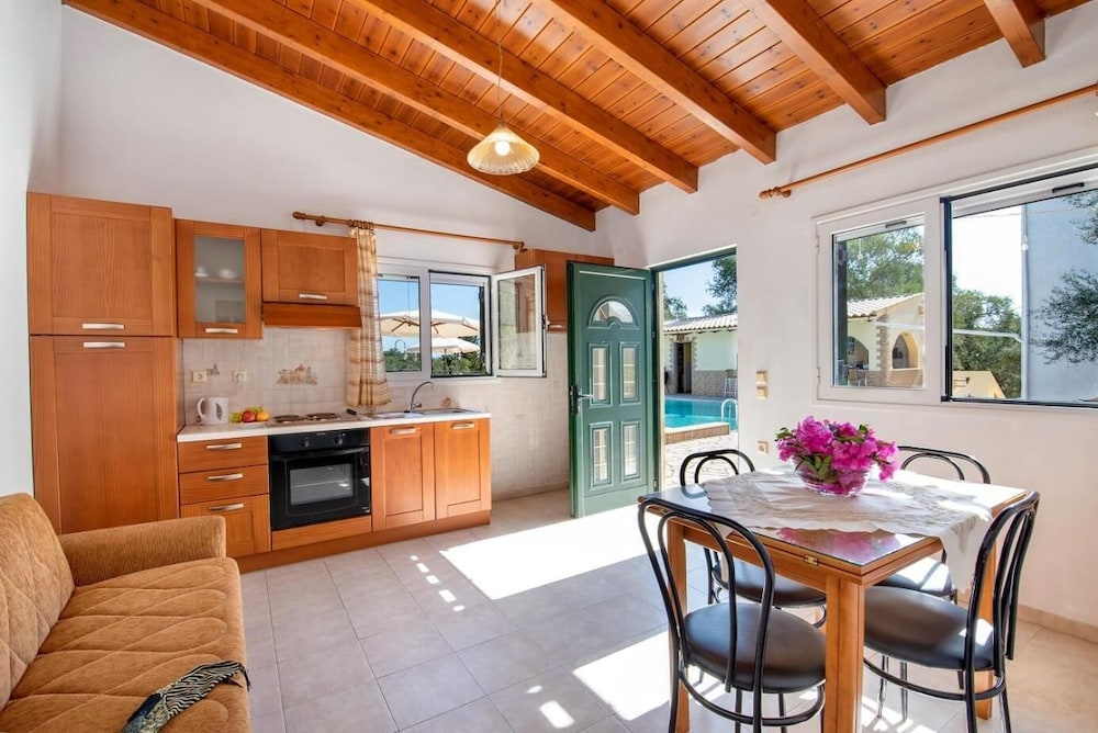 Olympia Paxos Apartment