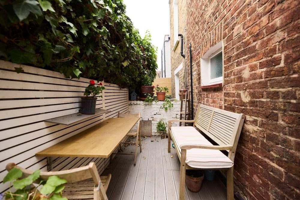 The Fulham Hideout - Modish 2bdr Flat With Patio