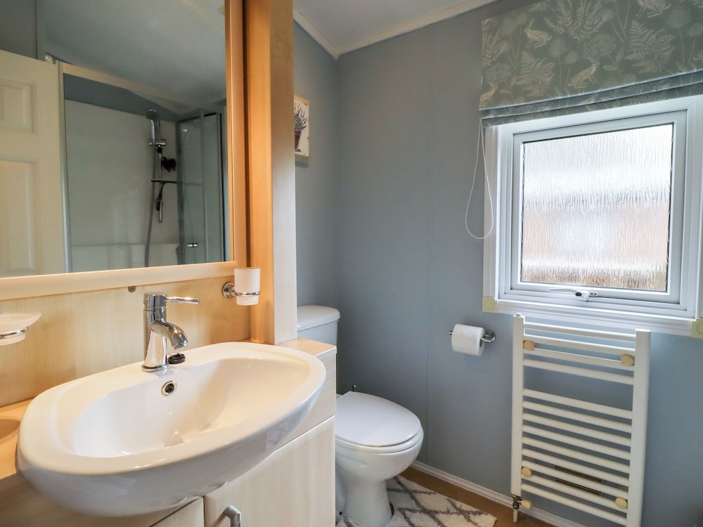 Bowland Lakes Leisure Village Lodge 16