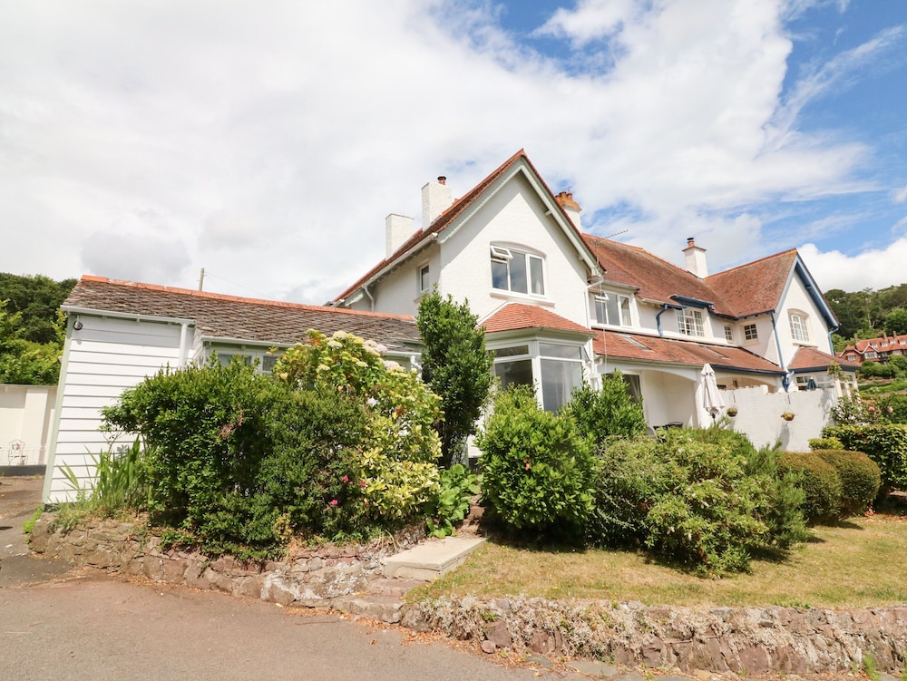 2 Moorlands