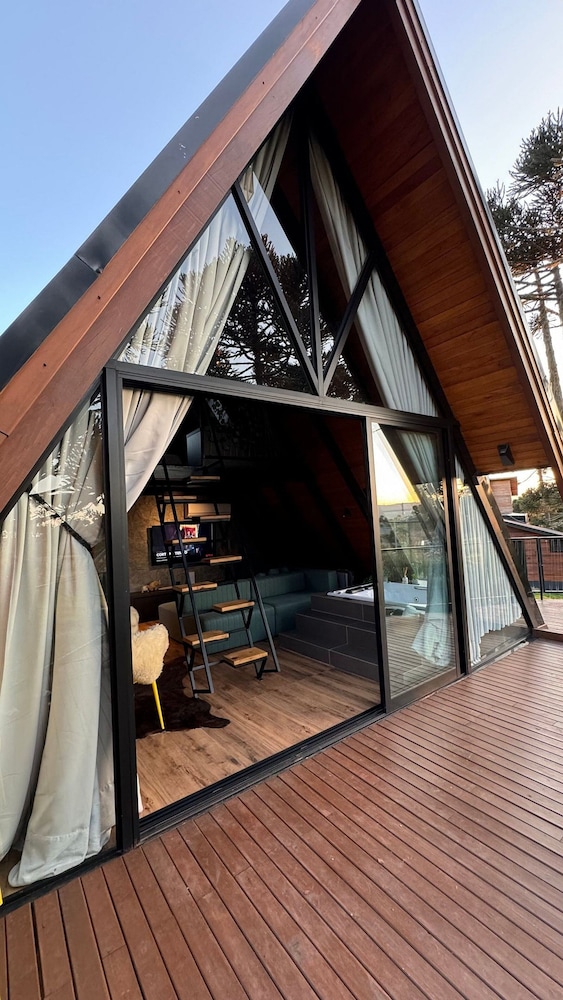 Cabana Lodge