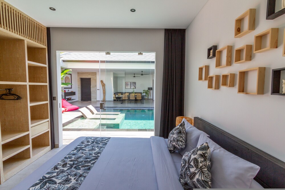 Villa Lys by Alfred in Bali - Charming 3BD Villa w Pool View Near Berawa Beach