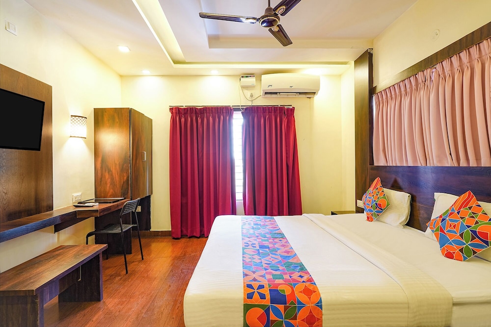 FabHotel Royal Wood Premier - Near Karnataka Golf Association, Domlur