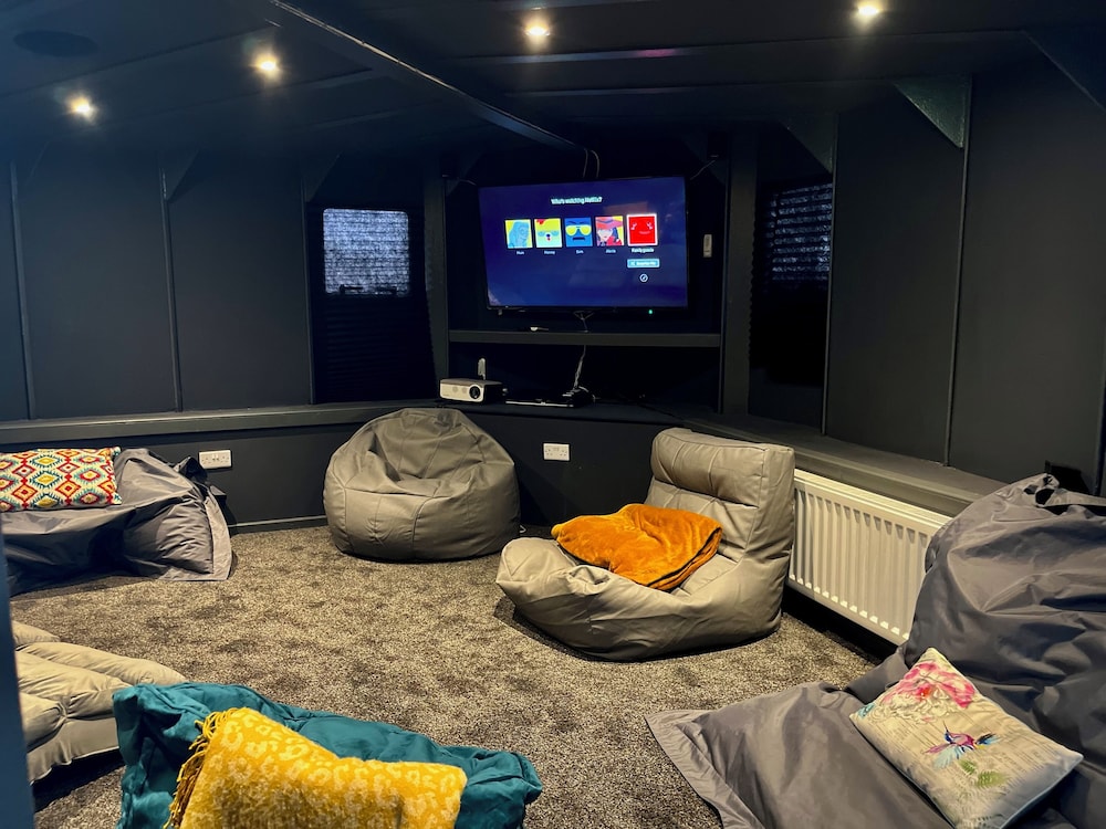 Liverpool Waterfront Stay Excellent Location Onsite Parking
