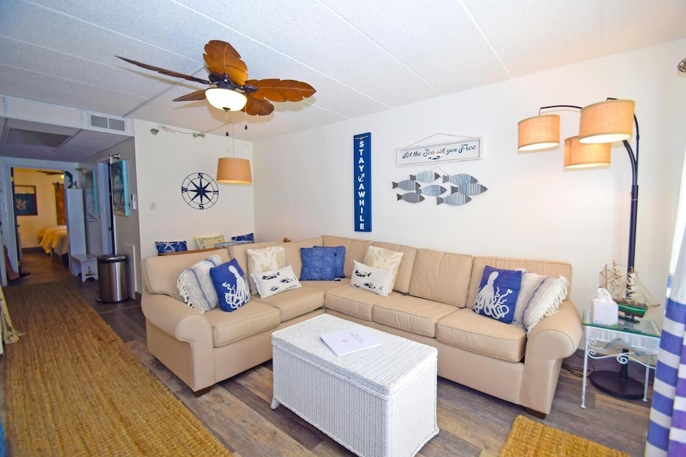 Beachaven 305 1 Bedroom Condo by RedAwning view 3