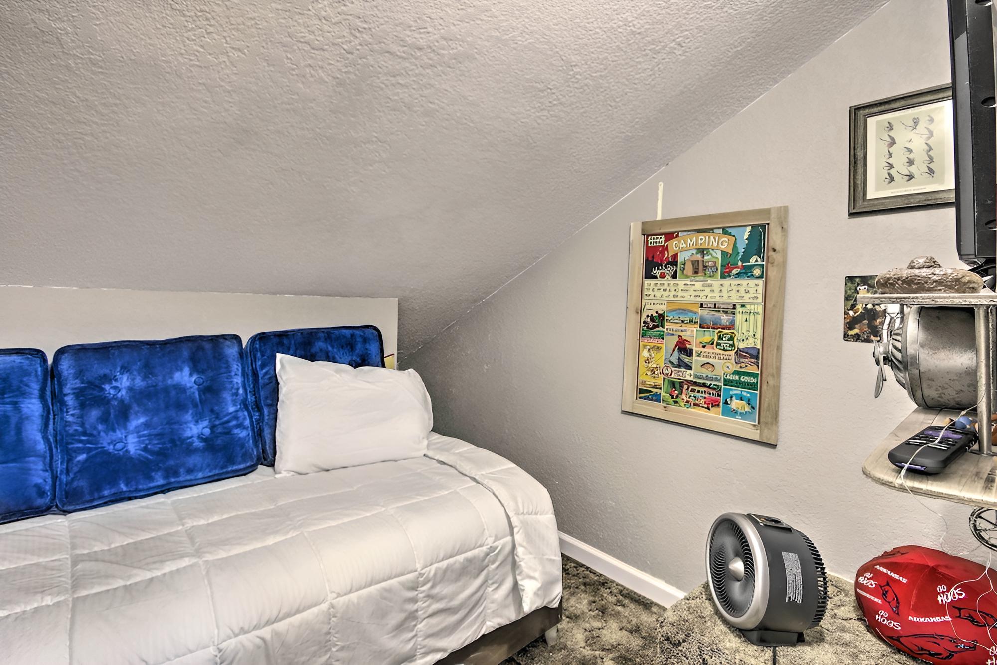 Vibrant Townhome on Golf Course & Bike Trails view 2
