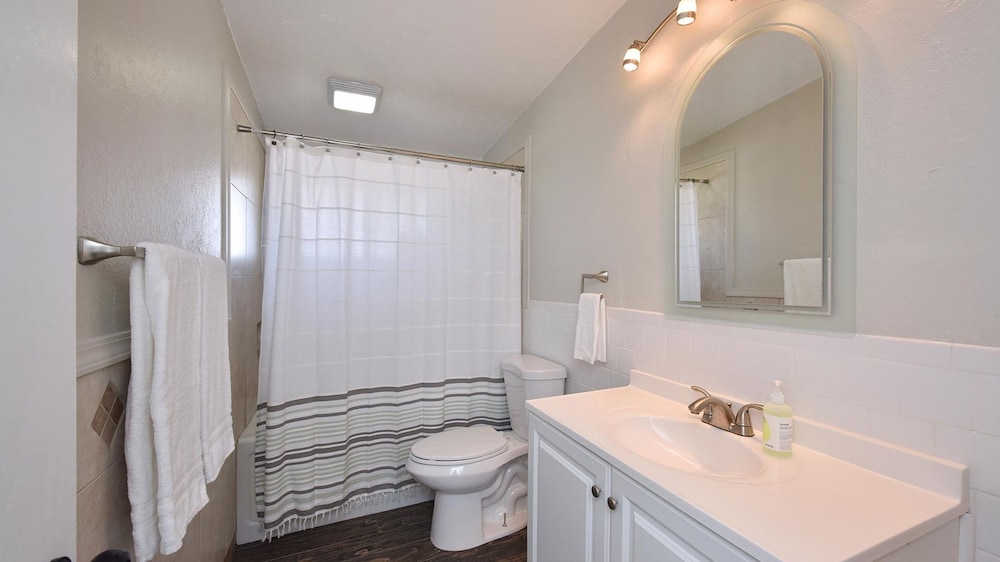 Fairfield in Mesa With 4 Bedrooms and 3 Bathrooms