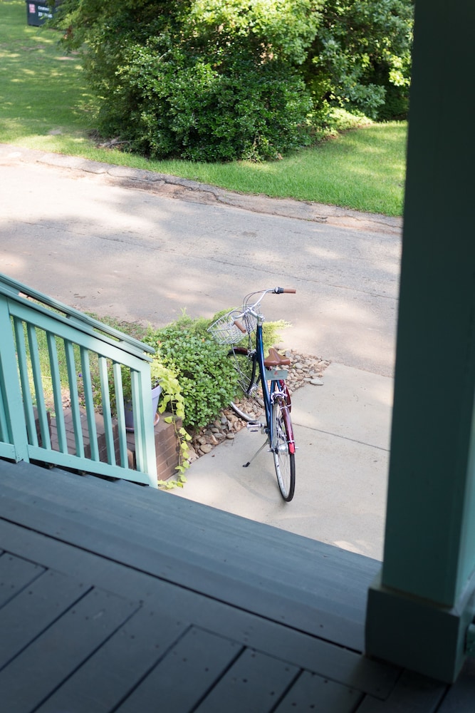 Swamp Rabbit Inn