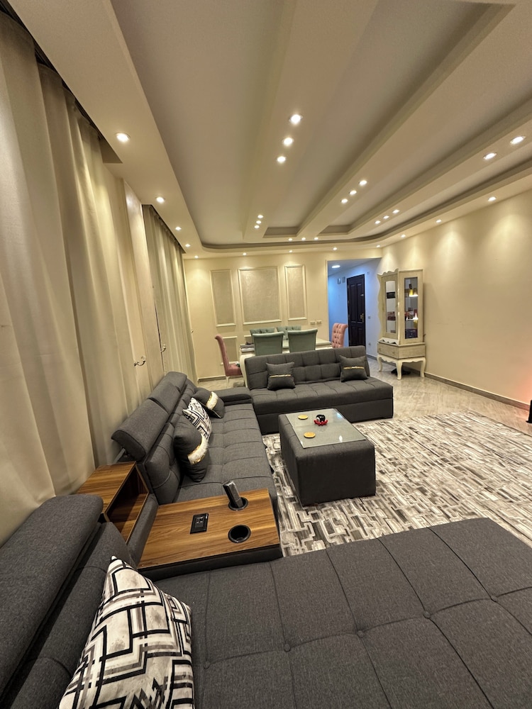 The Privacy Villa