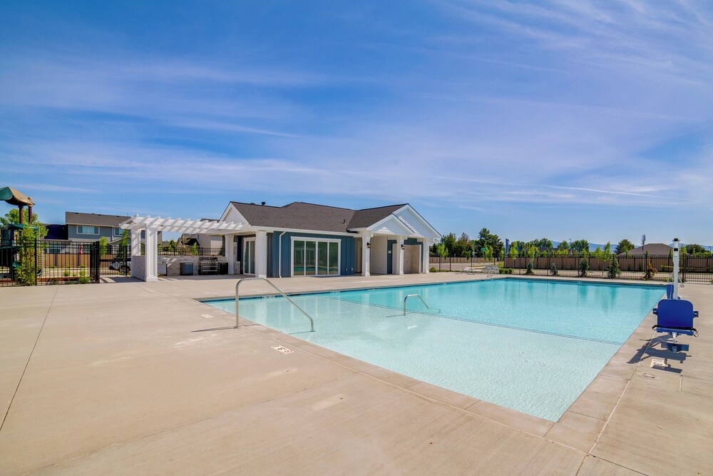 Pool, Park & Peace: 'skyview Landing' in Eagle!