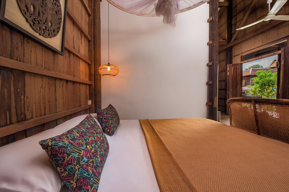 PHUM KHMER LODGE