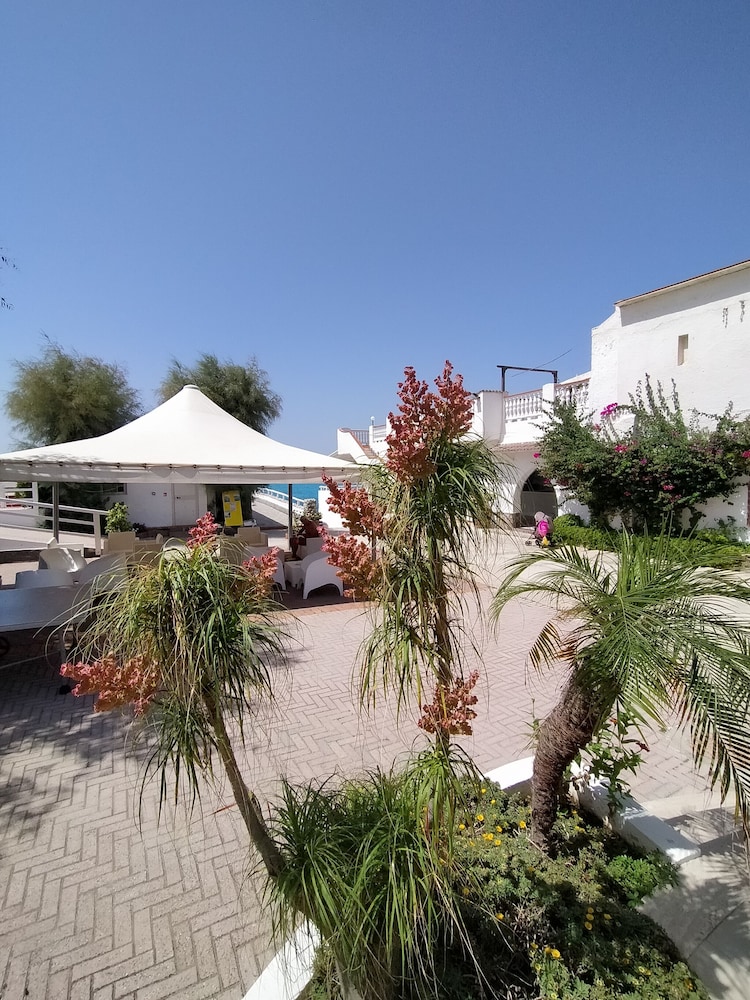 Villaggio Agrumeto view 3