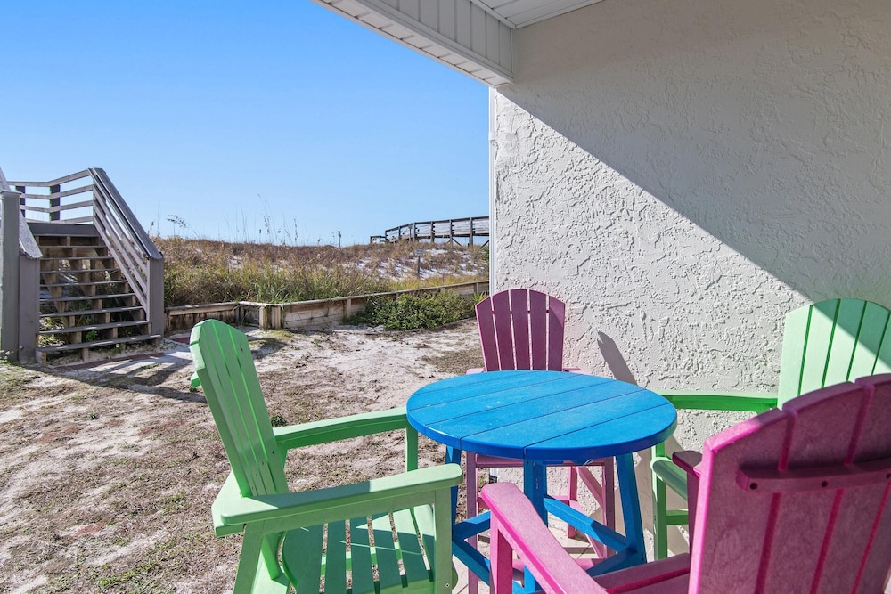 Island Sands 105