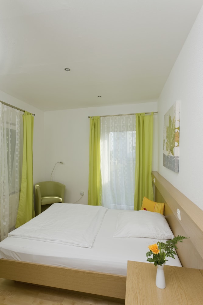 Braunschweig Vacations - Hotel Aquarius - Property Image 3