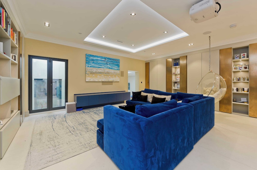 7bed Notting Hill W/garden, Games Room & Parking