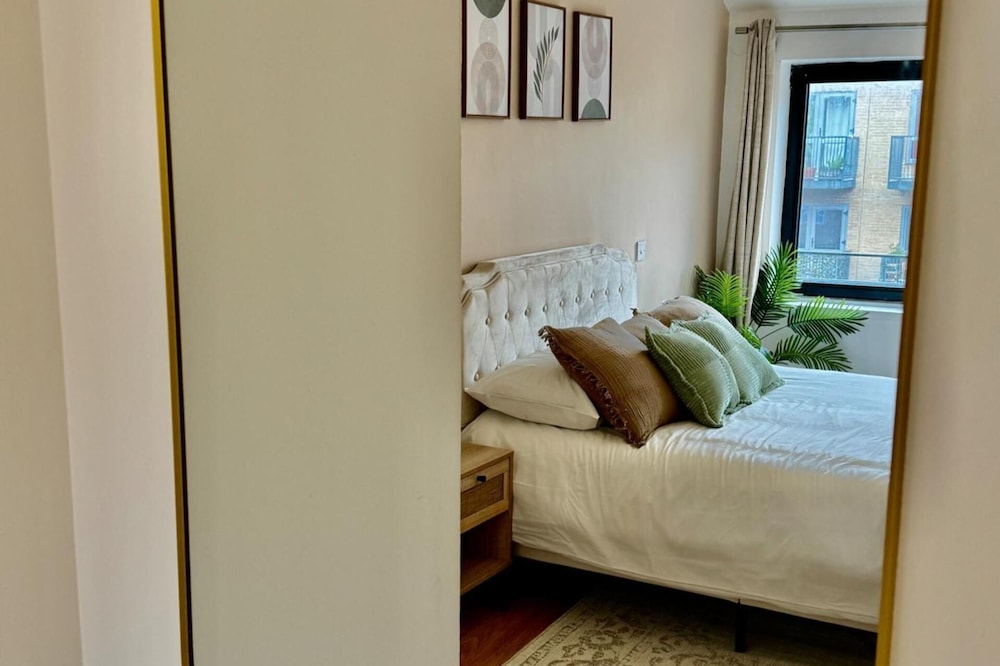 Stylish 1 bed Apartment - Sleeps 4 & Free Parking