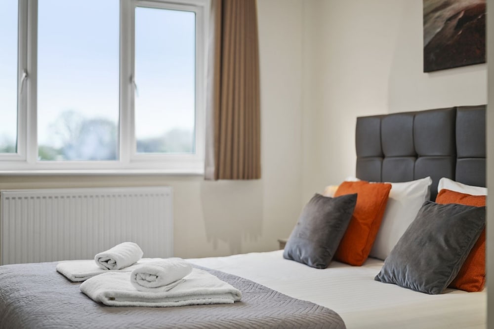 Heathrow Living Serviced Apartments by Ferndale