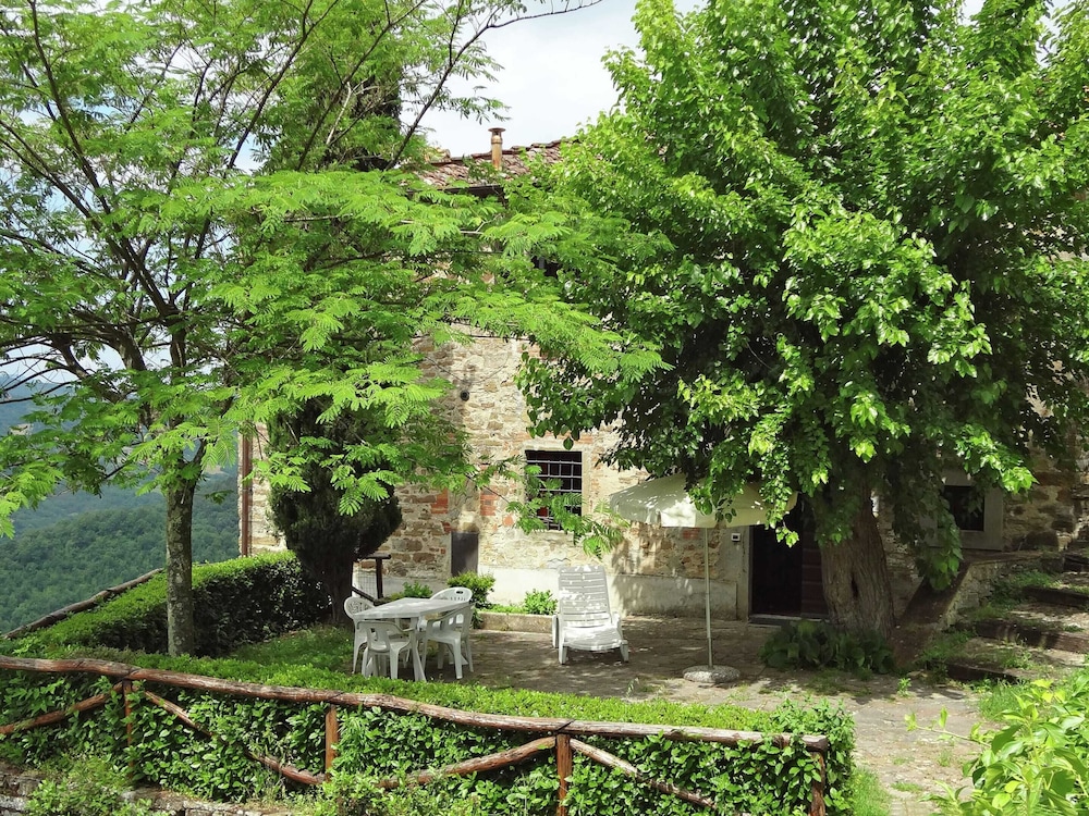 Farmhouse in Dicomano With Tuscan Views view 2