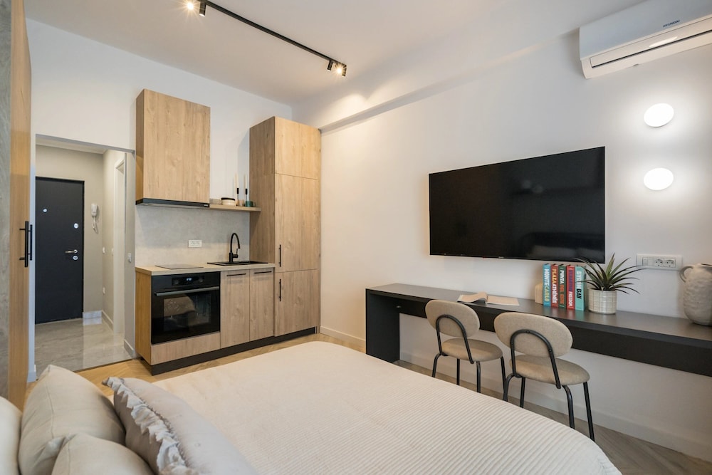Downtown Bucharest Studio Close to Cismigiu & Universitatii