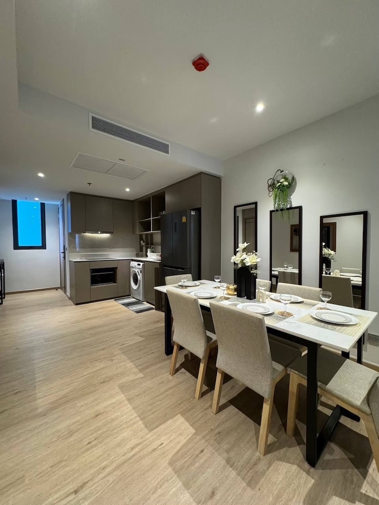 Sea View 2 Bed Room Luxury - Perfect Location