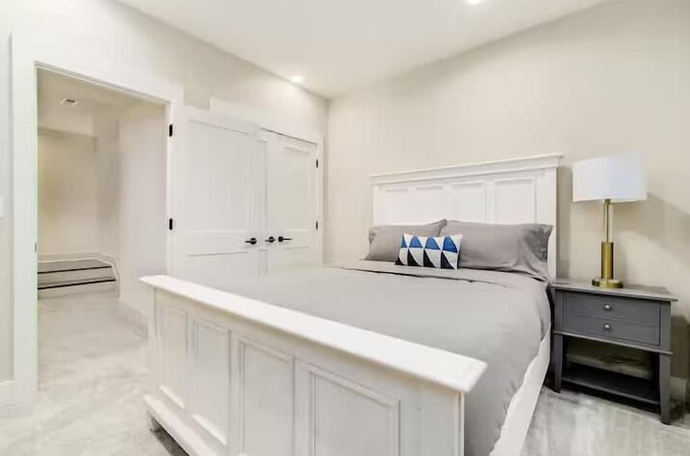 Jungle House Designer Residences – Downtown Columbus