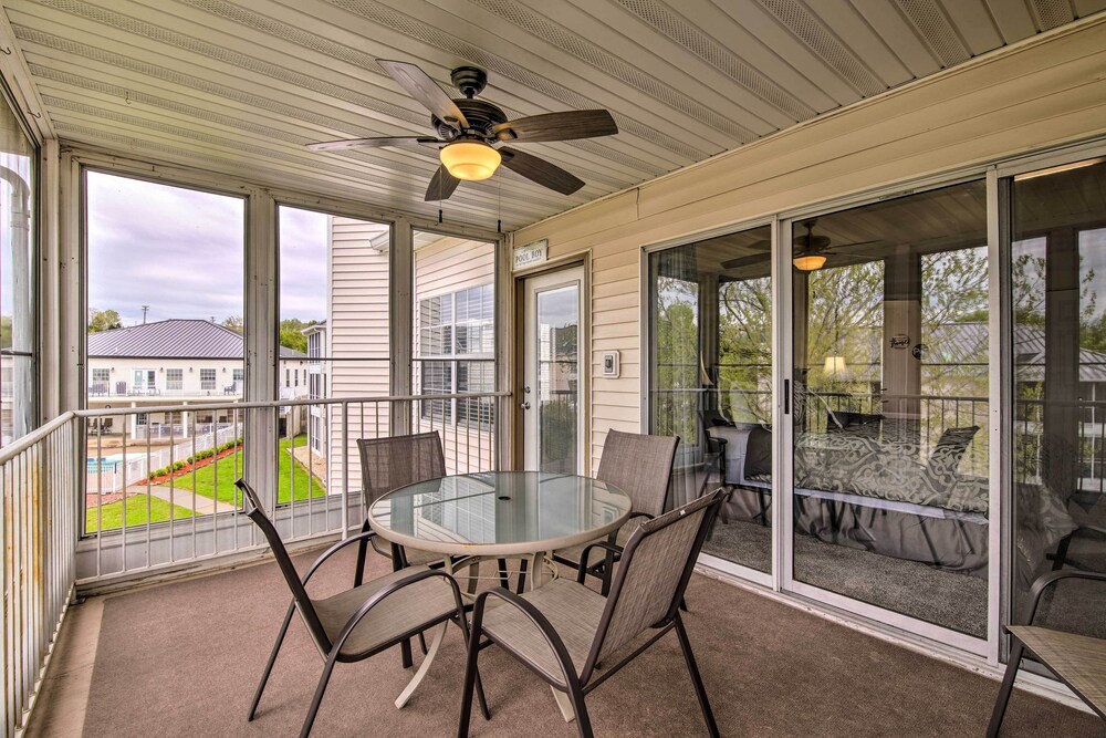 Cozy  Deluxe Branson Condo: Balcony  Pool Access - Property Image 9