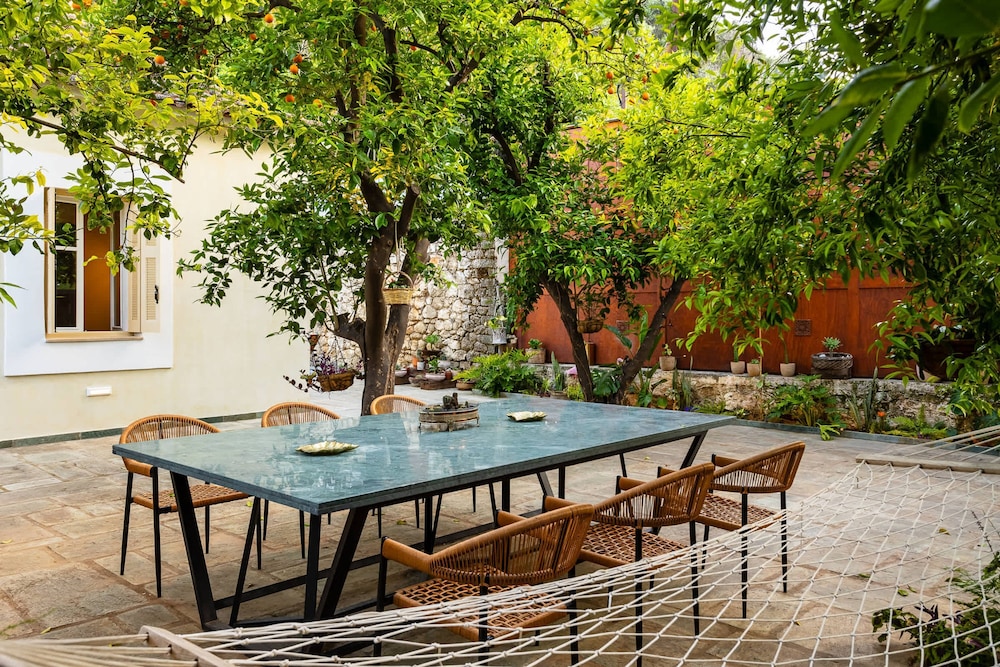 The Secret Garden - Courtyard Private Pool Villa