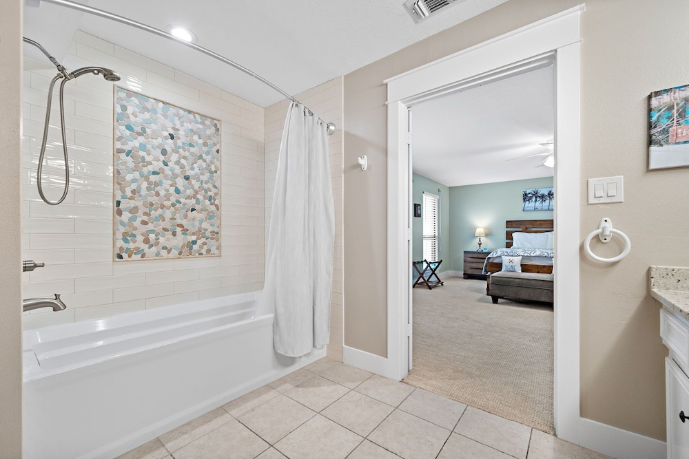 Bay Vista by Ryson Vacation Rentals