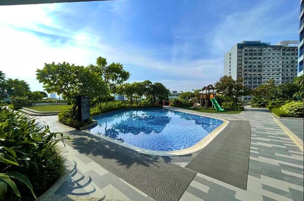 Rent Xpress Online Heart of Makati