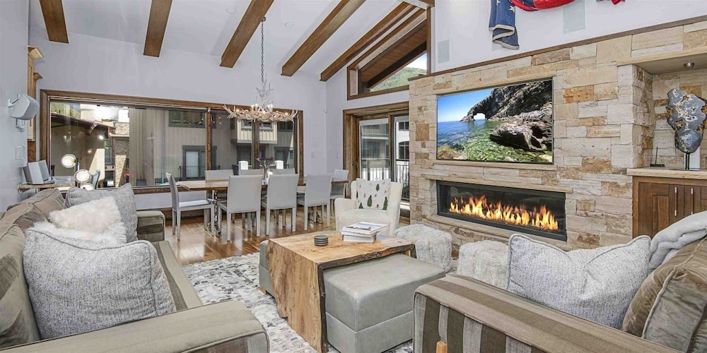 Luxury 3 Bedroom Condo in the Heart of Vail Village
