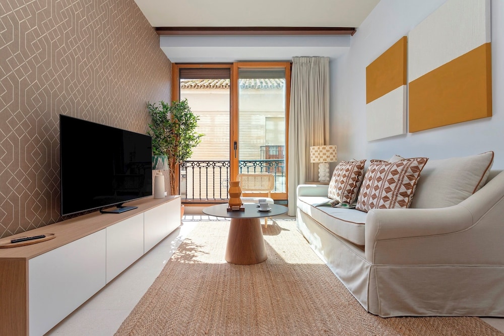Bright Apartment in Seville. Tomás de Ibarra II