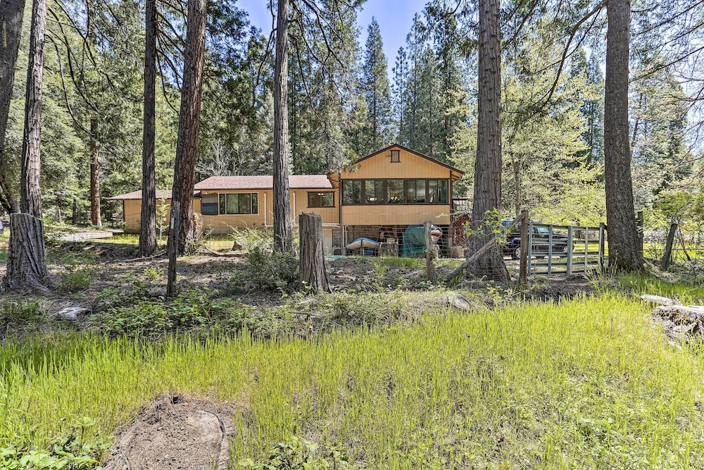 Vibrant Weaverville Escape w/ Deck & Creek!