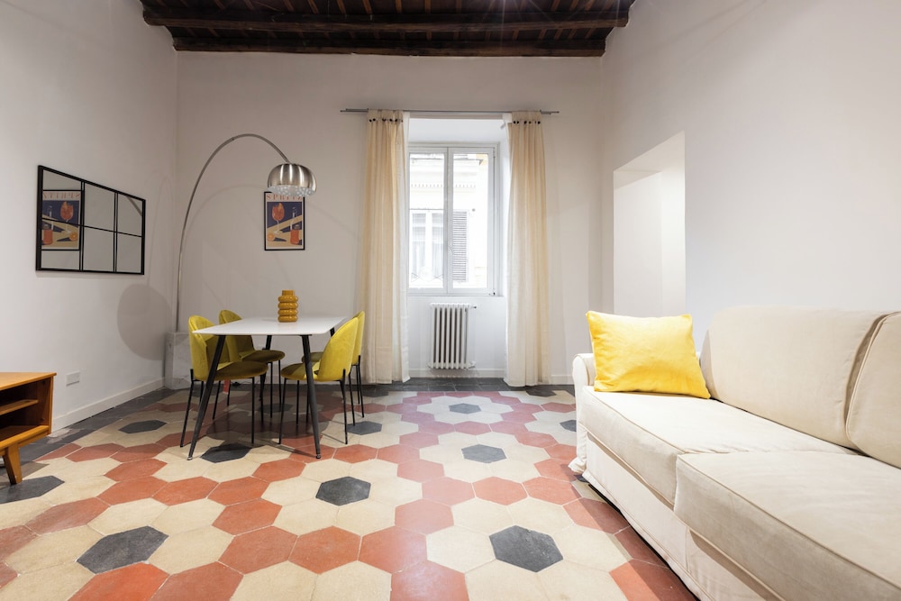 Prefetti 46 Lovely Flat
