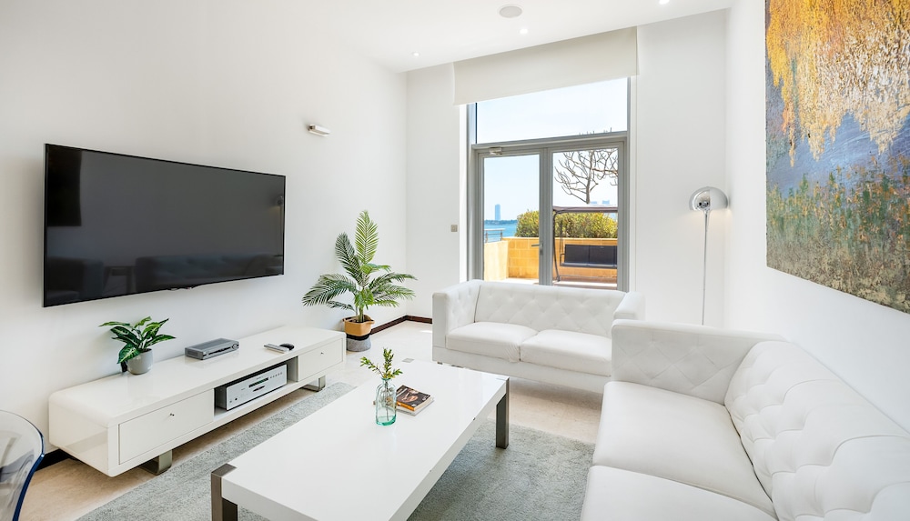 Tiara Residences - Mint Stay