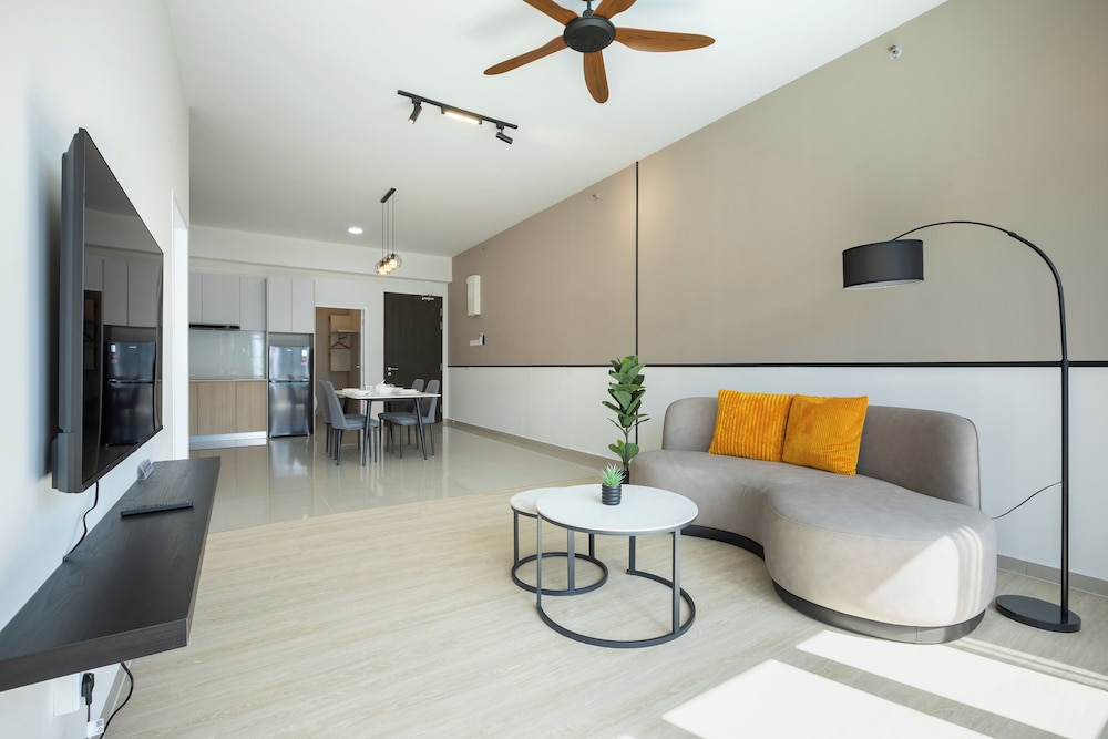 Sunshine Residence Suites