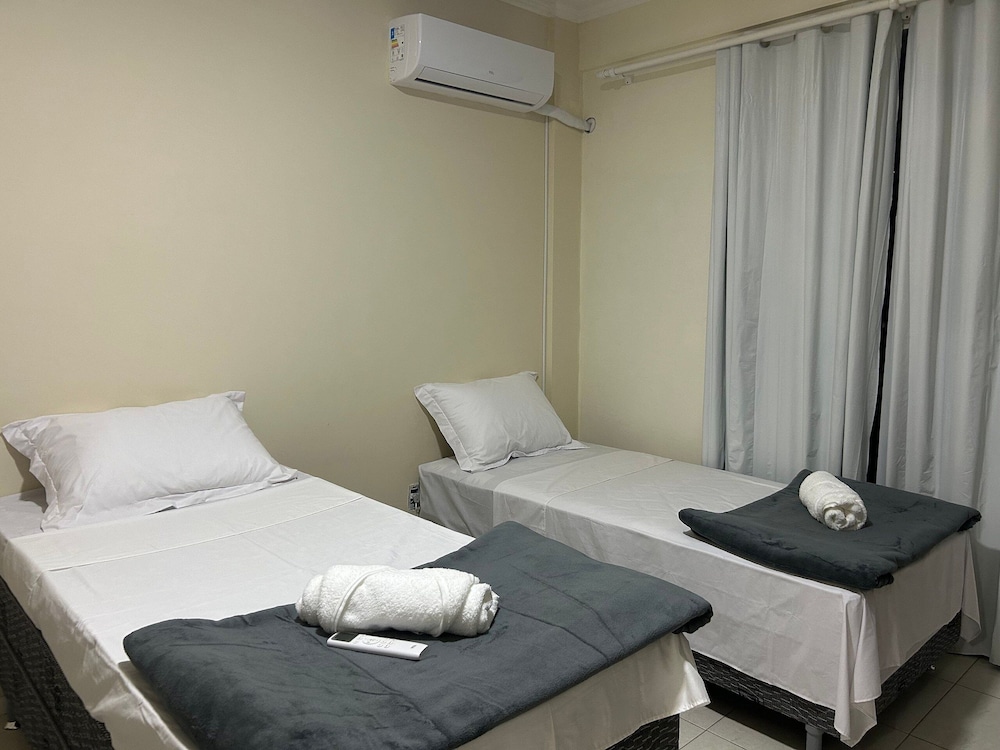 2 Bdrm apt 250m From the Beach in Center Sdc0601