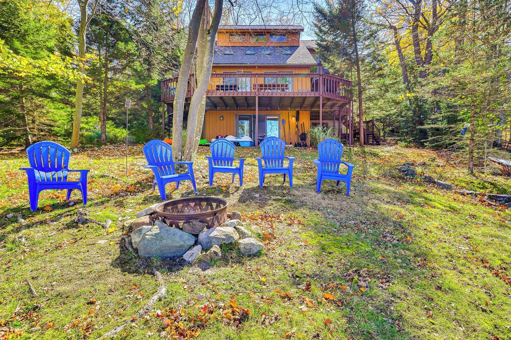 Walk to Beach: Arrowhead Lake Home