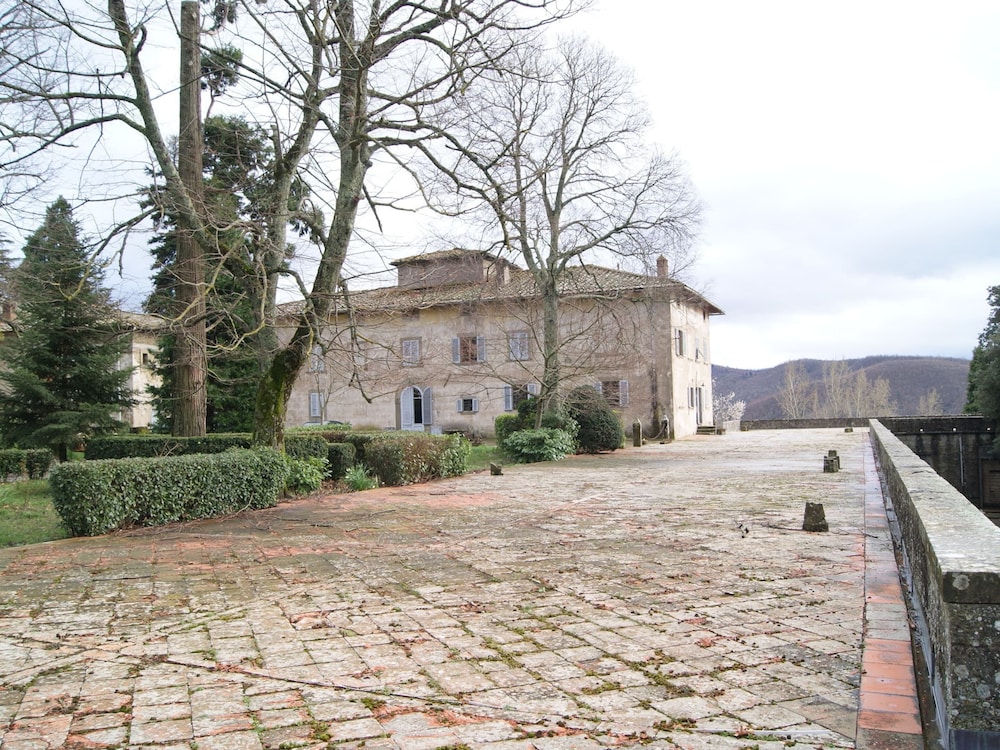 Apartment in a Farmhouse With Swimming Pool view 3