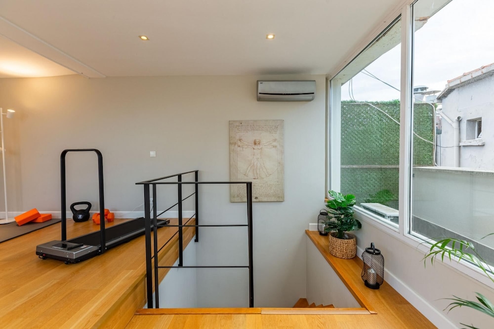 Mesmerizing Flat With Bosphorus View